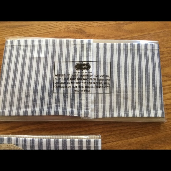 Mud Pie Anchor Pillow Wrap - Picture 3 of 4